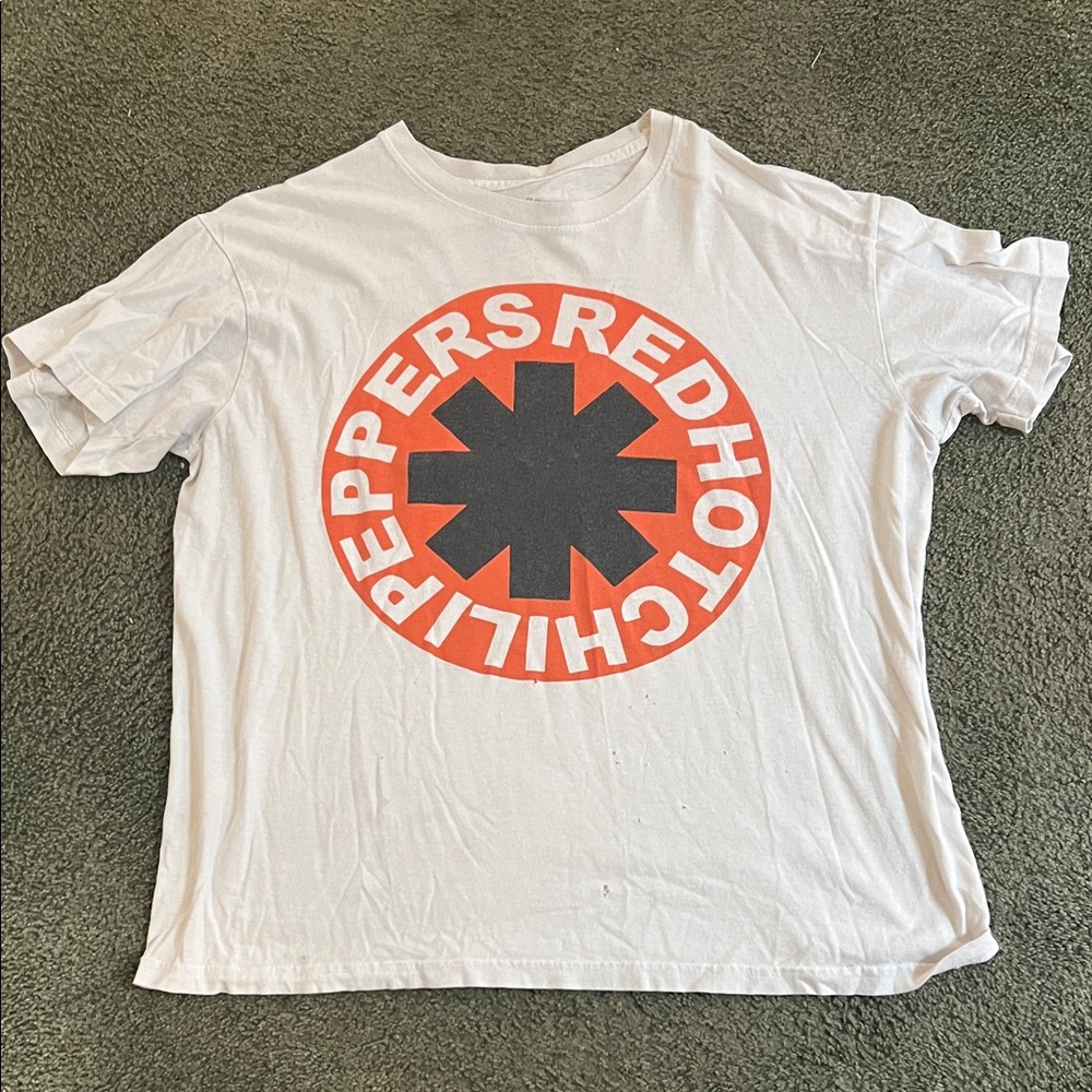 Red Hot Chili Peppers Live in Hoopa Concert Retro Graphic T-Shirt (Rare)